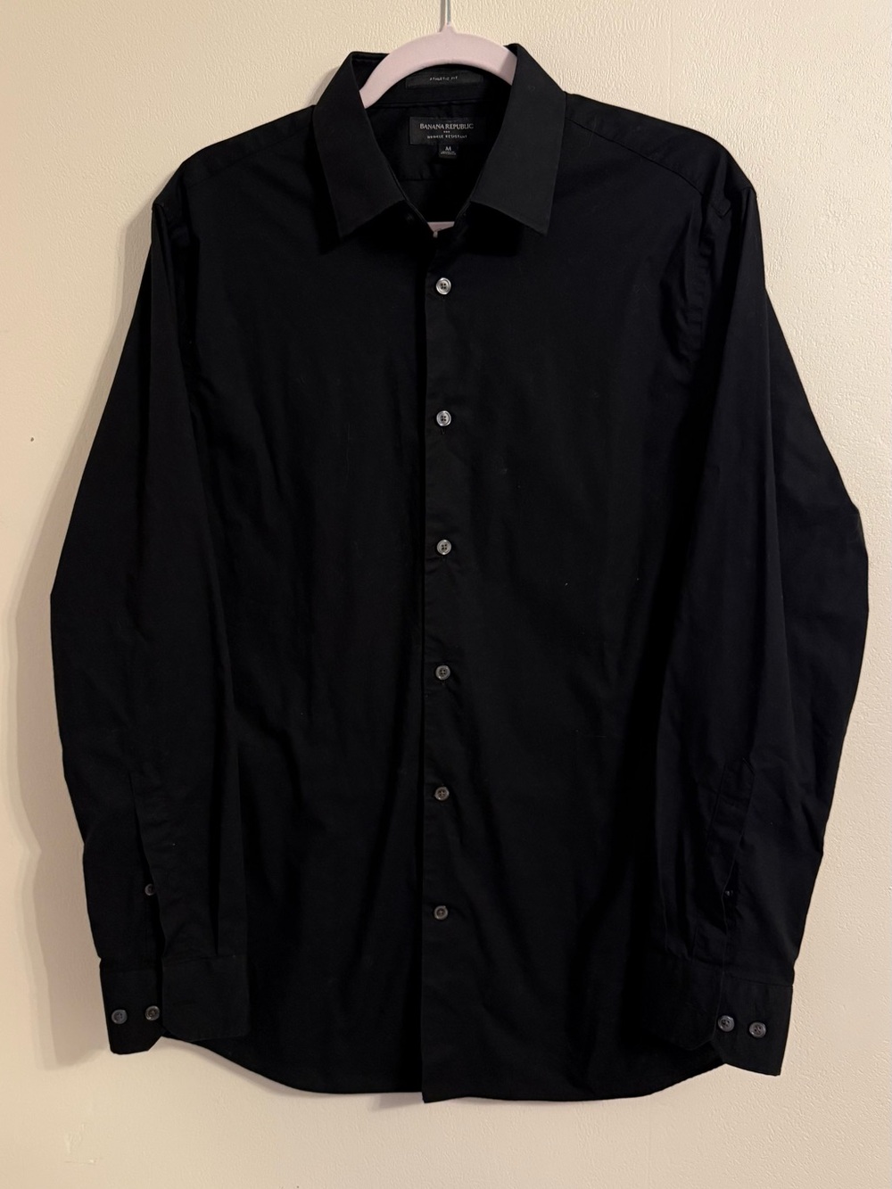 Banana Republic Athletic Fit Wrinkle Resistant Black Shirt Men’s Button Down